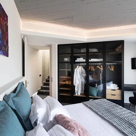 Ionian Grand - Estella * Lijá