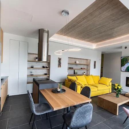 Ionian Grand - Estella * Lijá