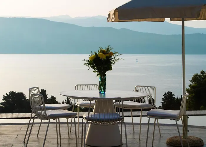 Ionian Grand - Estella * Ligia