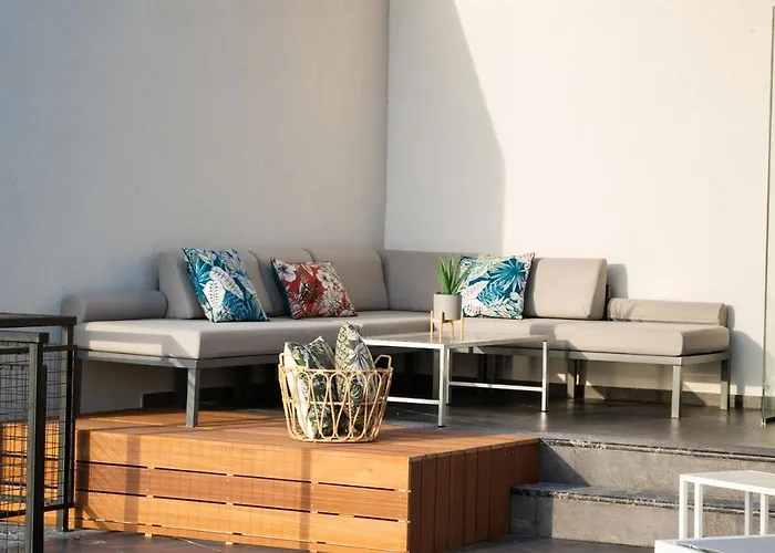 Ionian Grand - Estella Vilă *